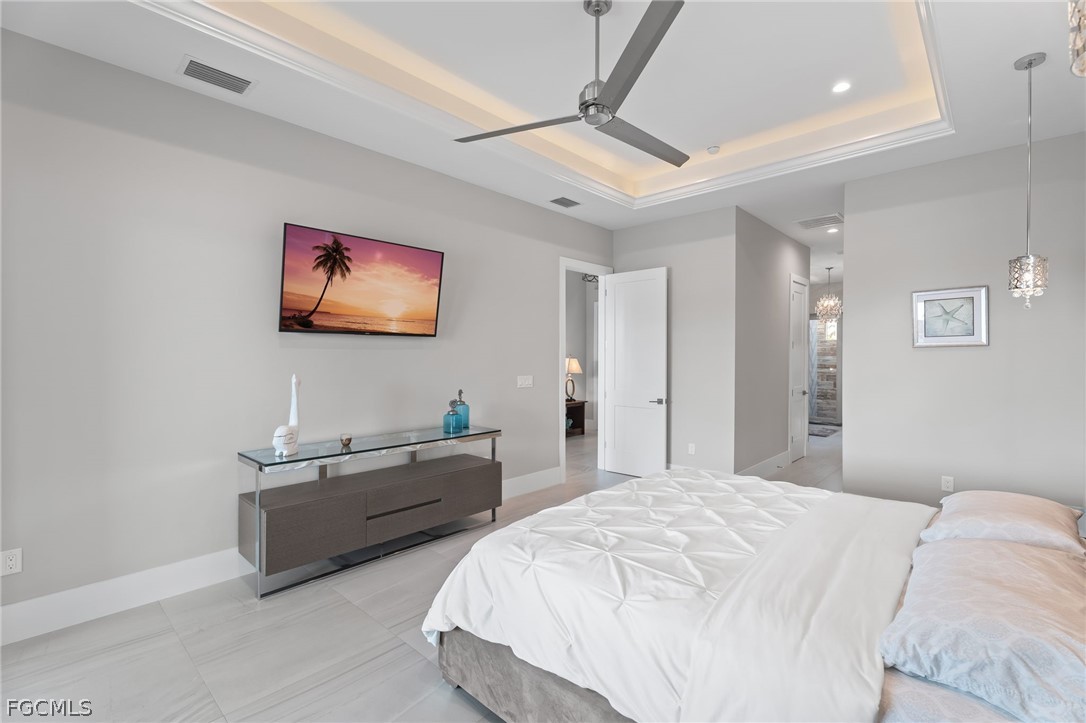 218 Bayshore DR