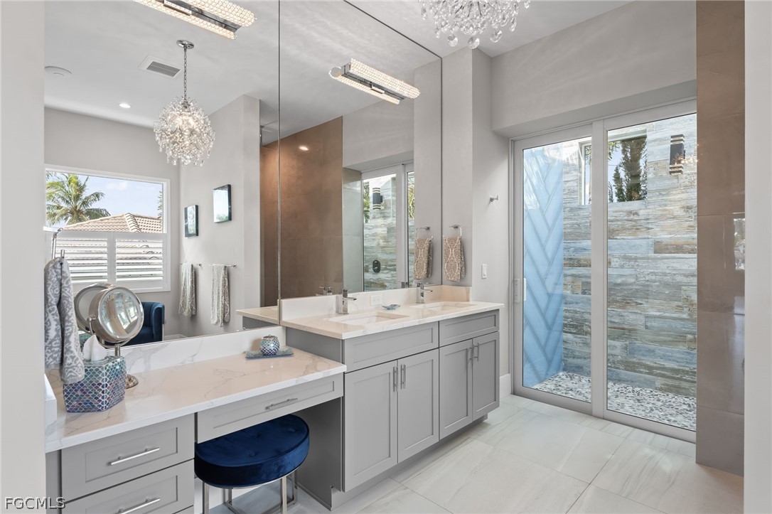 218 Bayshore DR