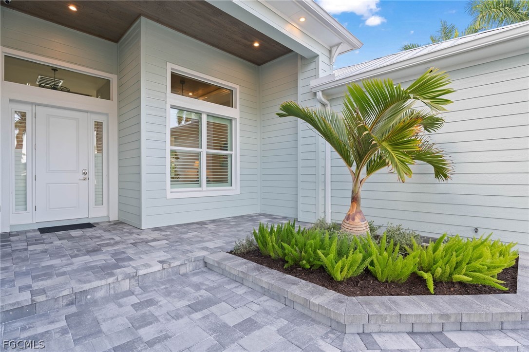 218 Bayshore DR