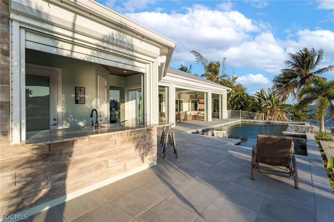 218 Bayshore DR