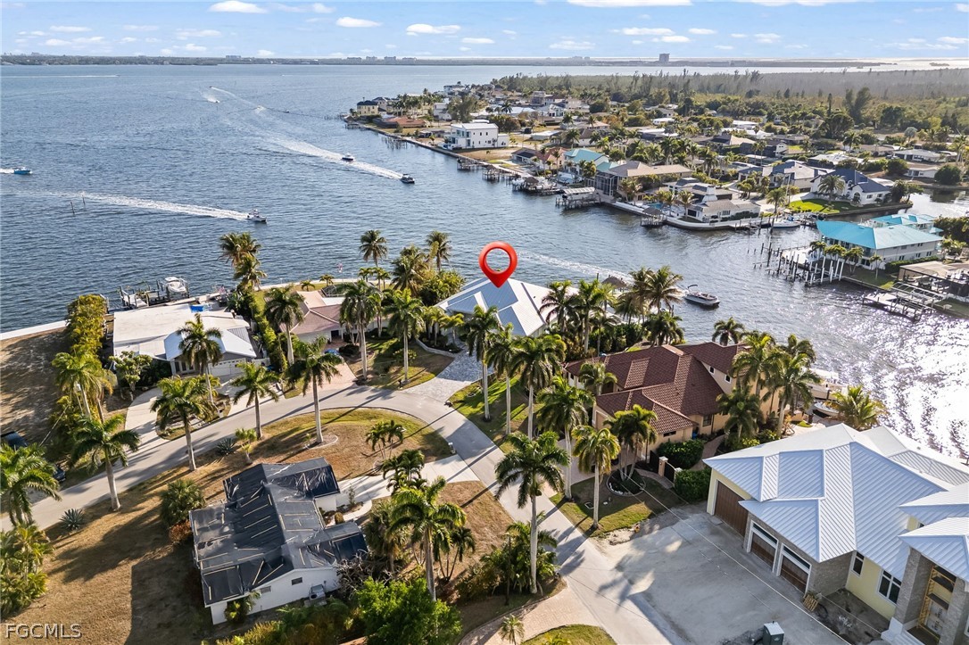 218 Bayshore DR