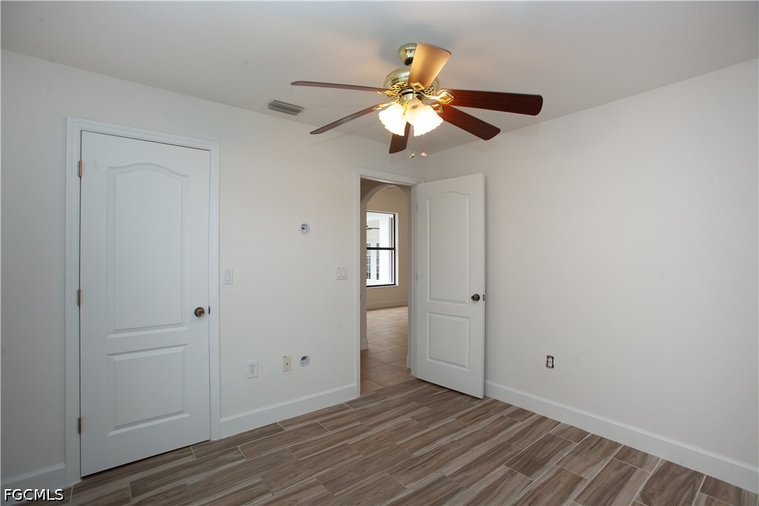 2110 SW 38th TER