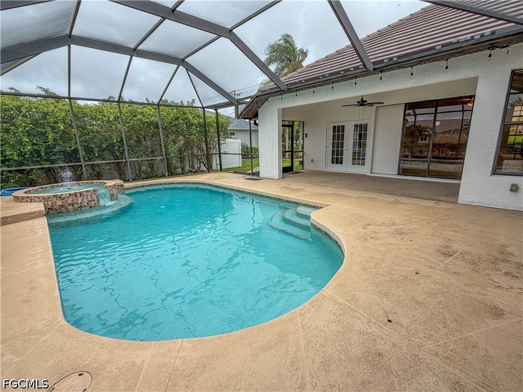2110 SW 38th TER