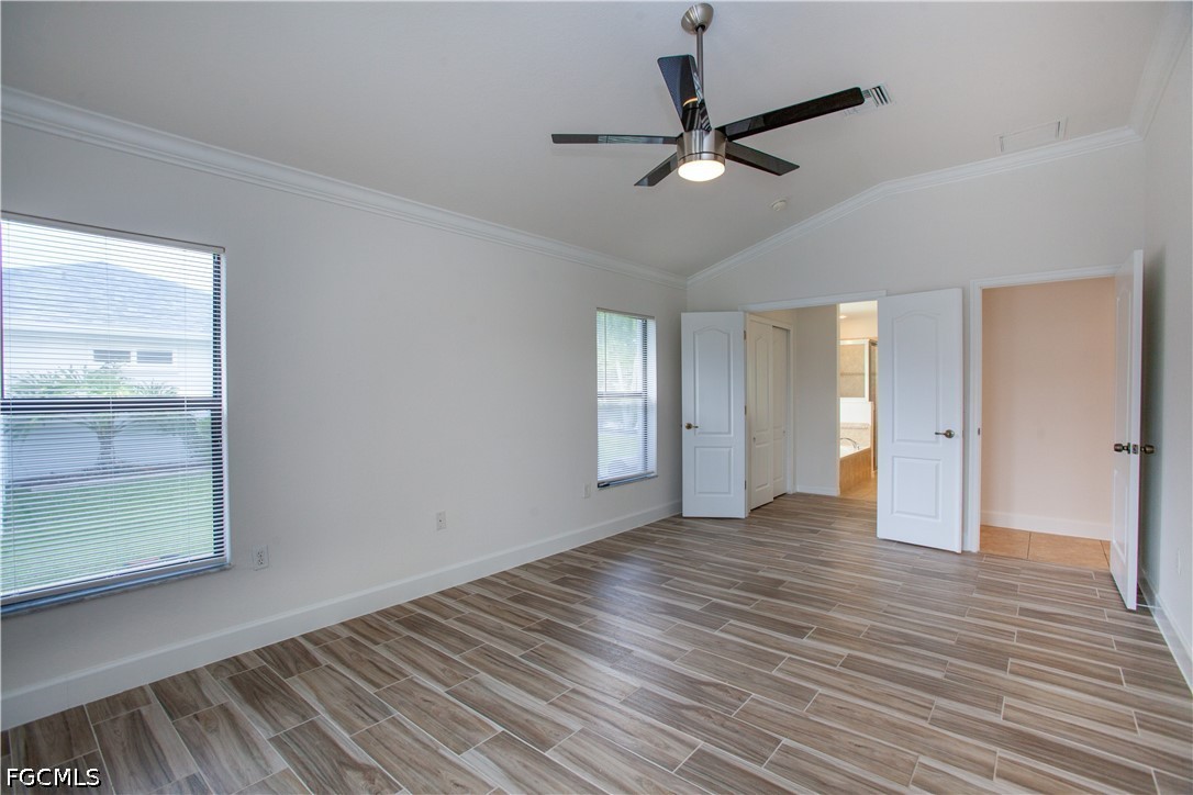 2110 SW 38th TER