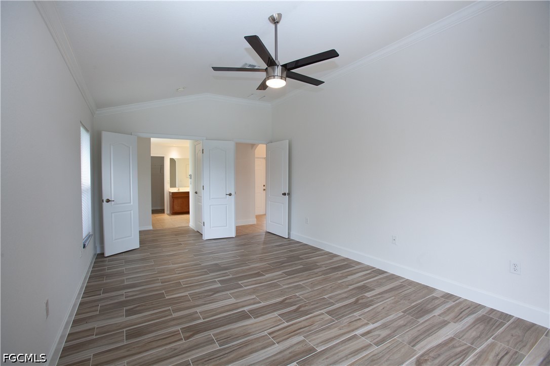 2110 SW 38th TER