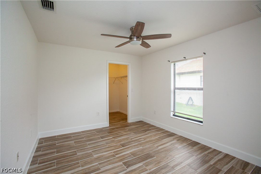2110 SW 38th TER