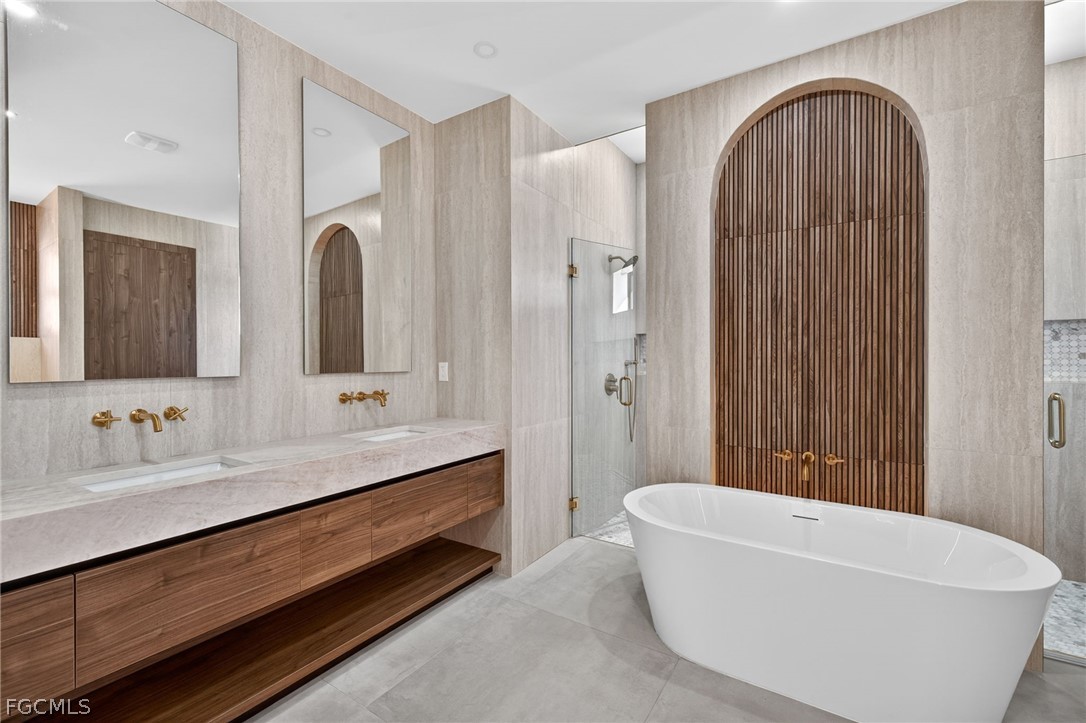 13 NW 35th PL
