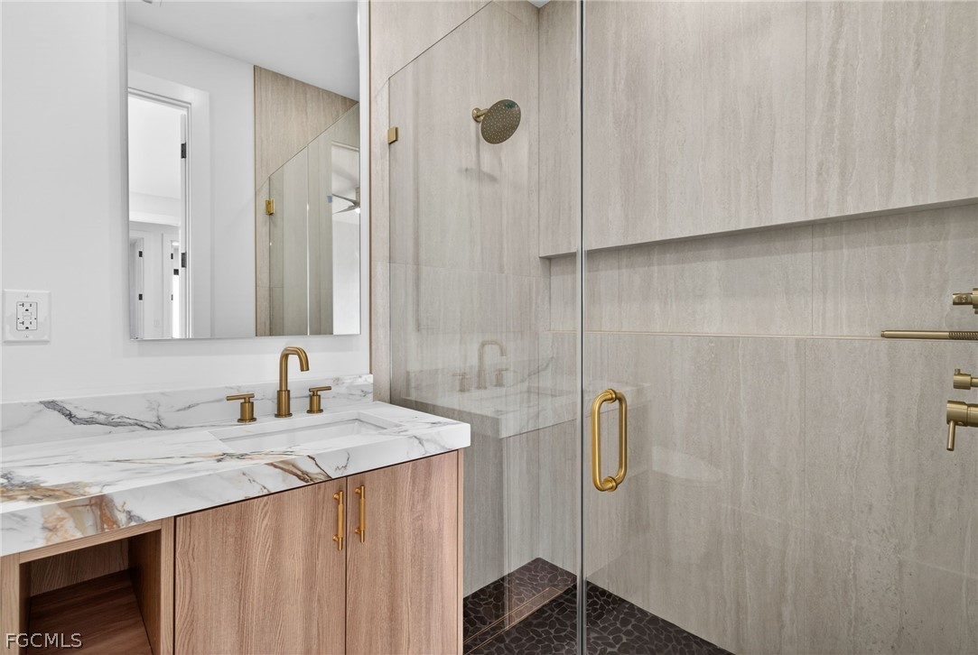 13 NW 35th PL