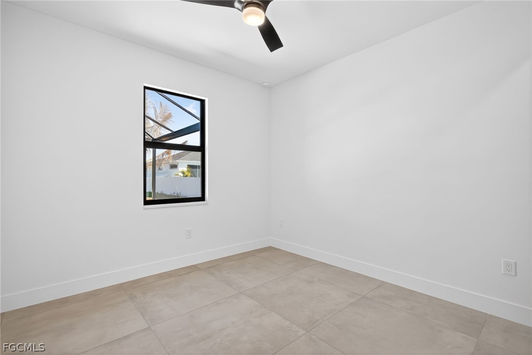 13 NW 35th PL