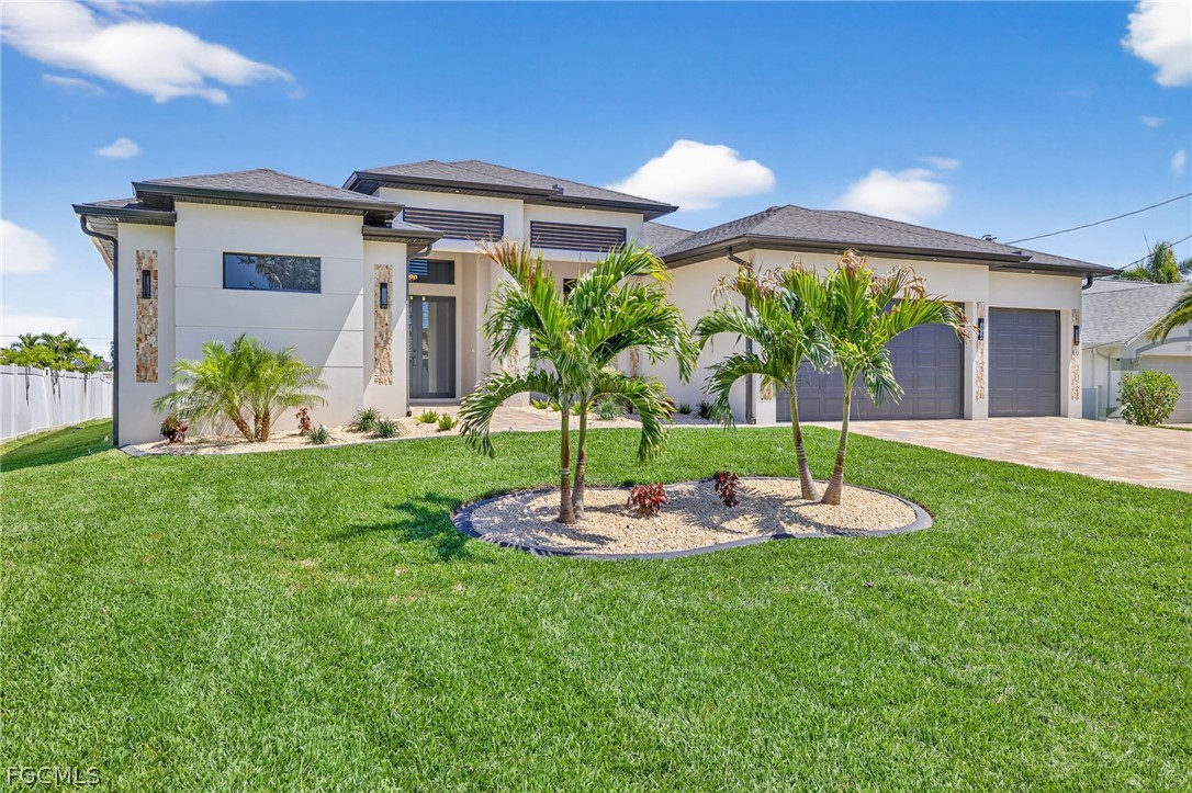 2551 SW 26th PL
