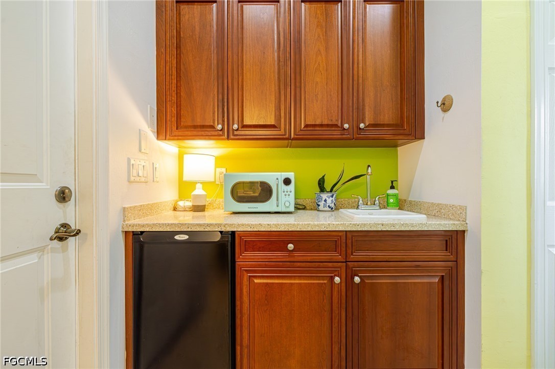 5643 Kensington LOOP