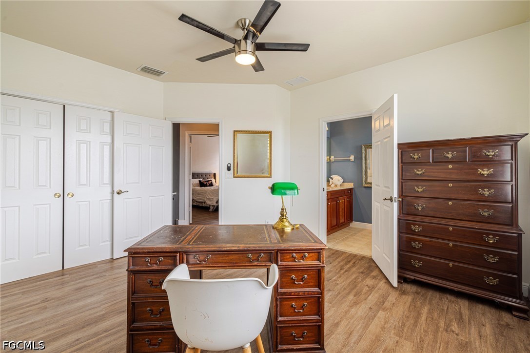 5643 Kensington LOOP