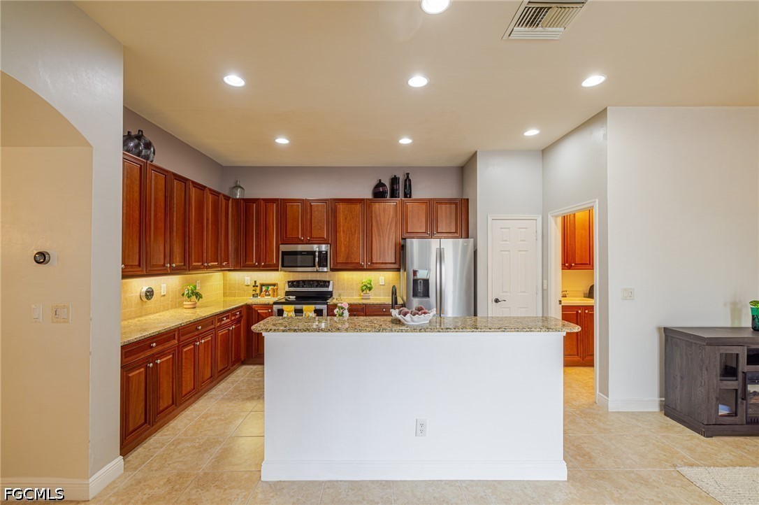 5643 Kensington LOOP