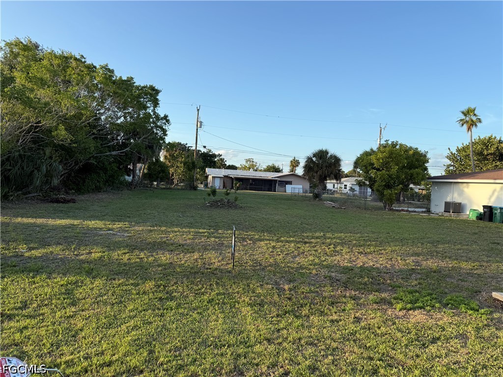 425 Monterey AVE