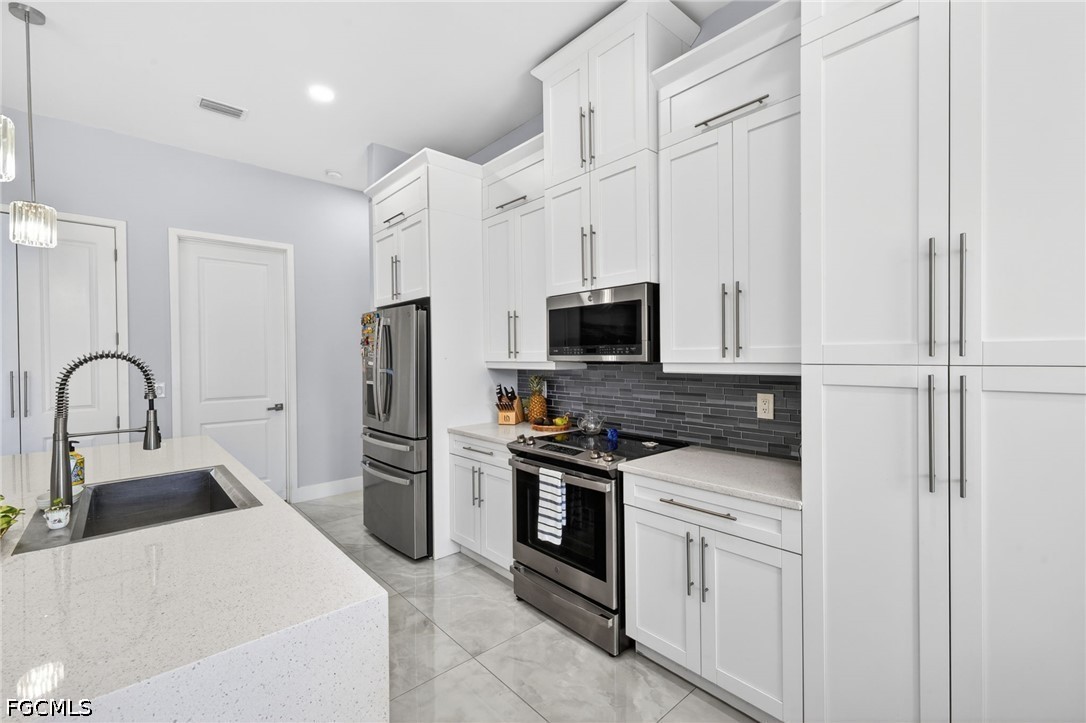 10 NW 35th AVE