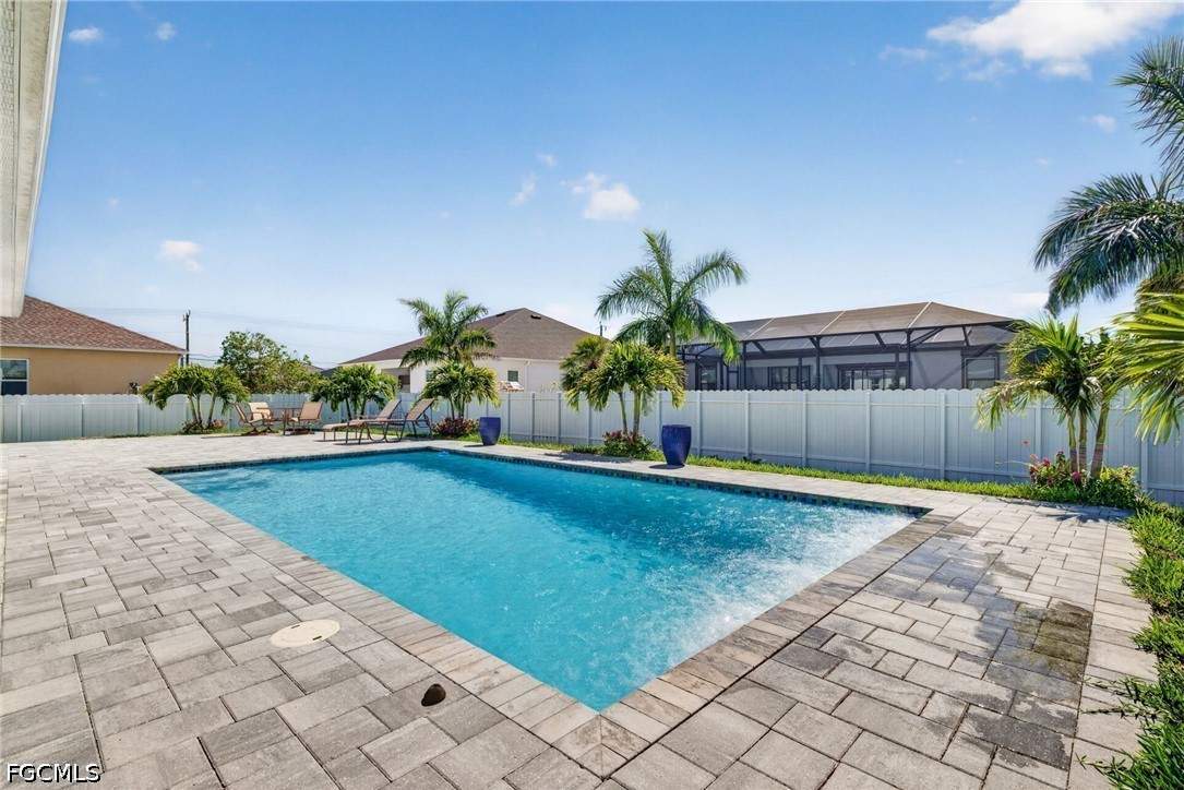 10 NW 35th AVE