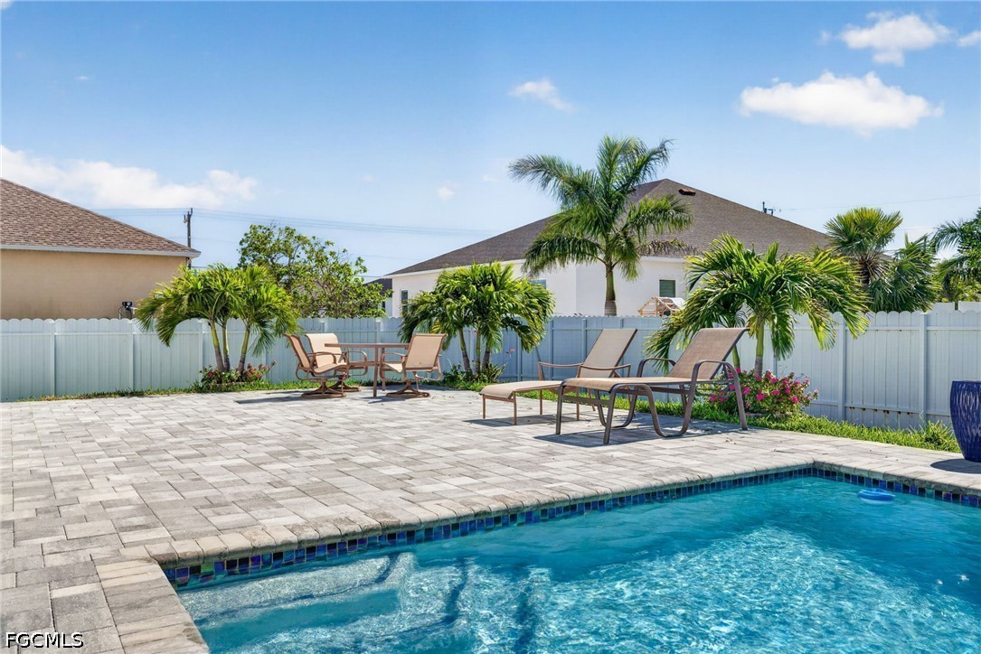 10 NW 35th AVE