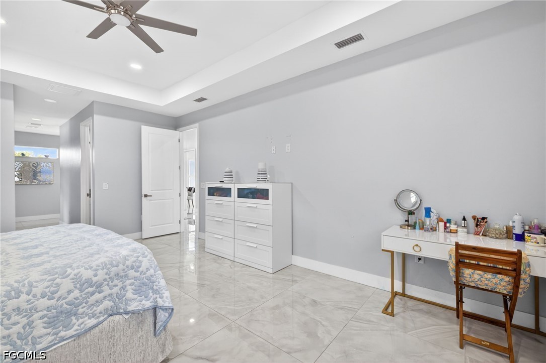 10 NW 35th AVE