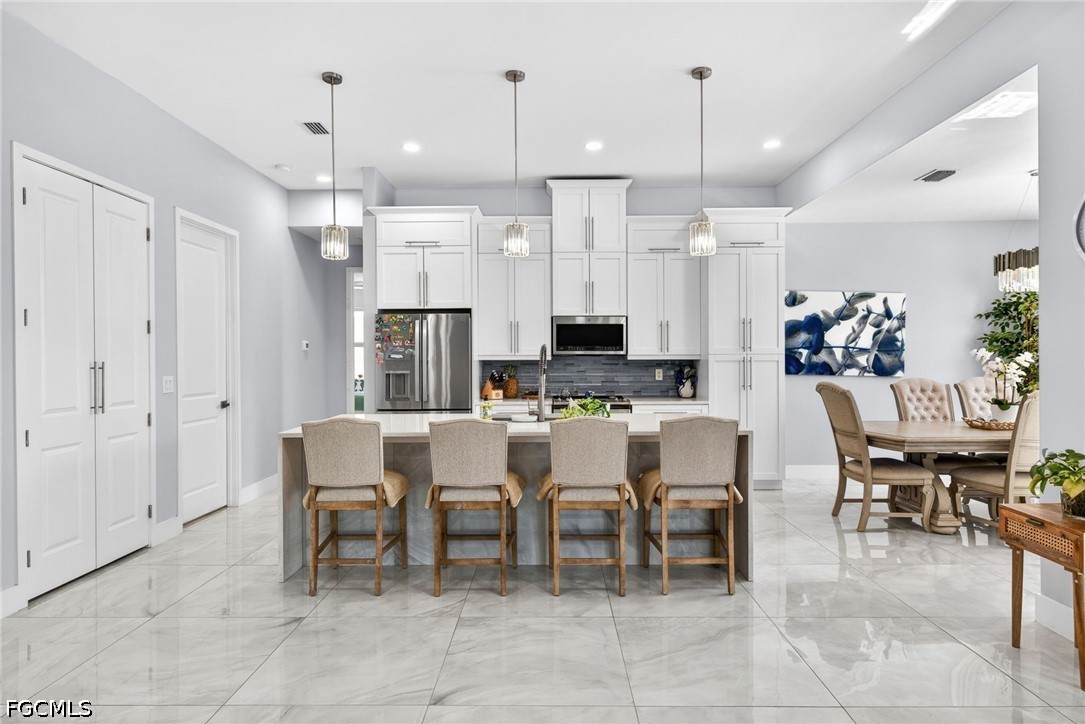 10 NW 35th AVE