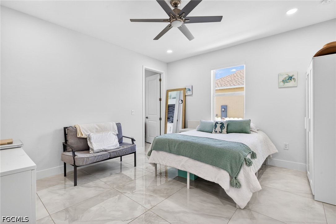 10 NW 35th AVE