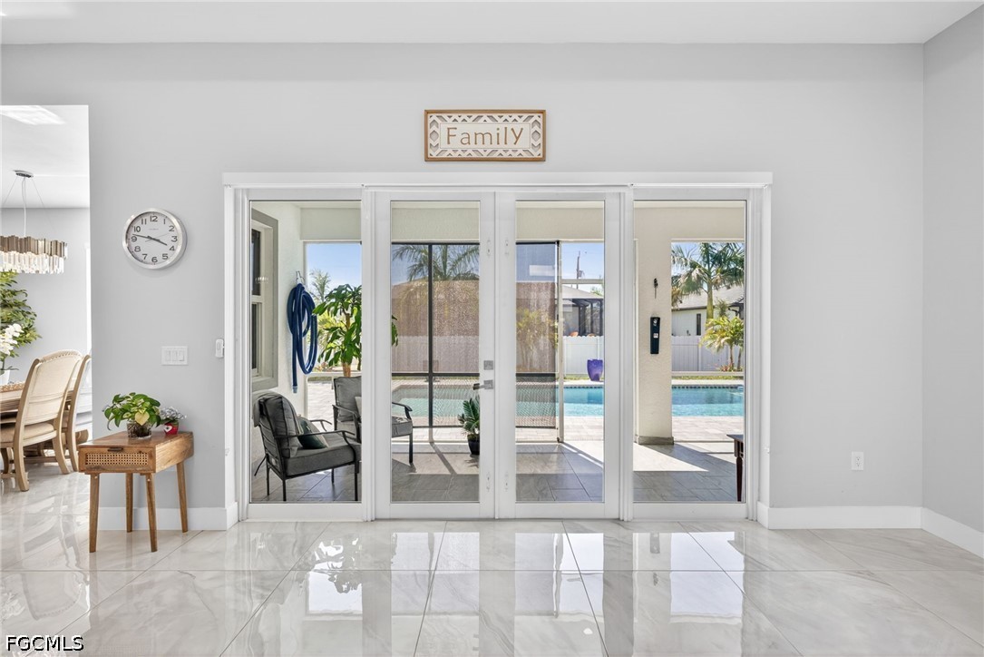10 NW 35th AVE