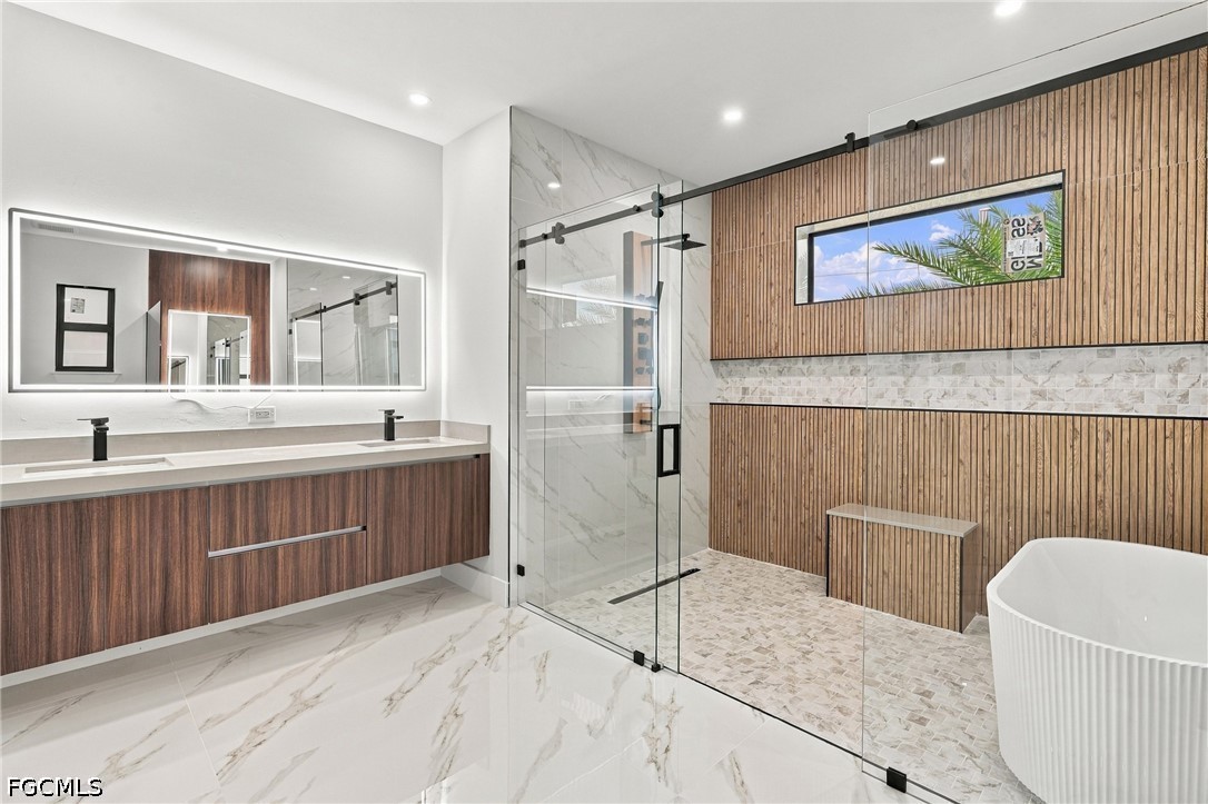 340 SW 31st AVE