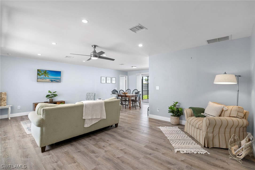 901 SE 35th TER