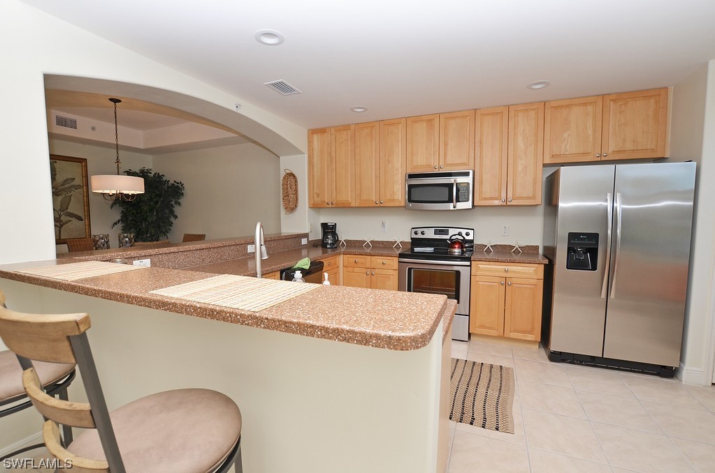 1128 Manor Lake DR G-103