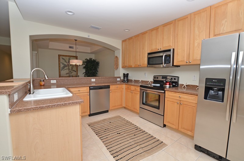 1128 Manor Lake DR G-103