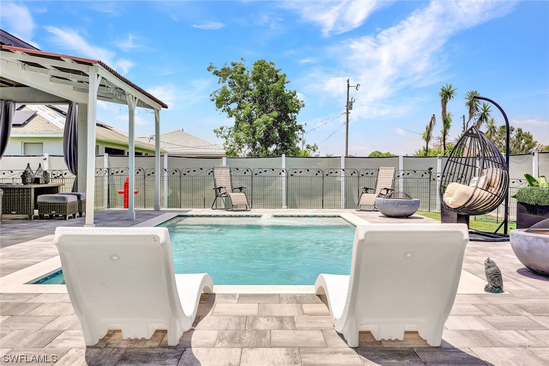 3929 Agualinda BLVD