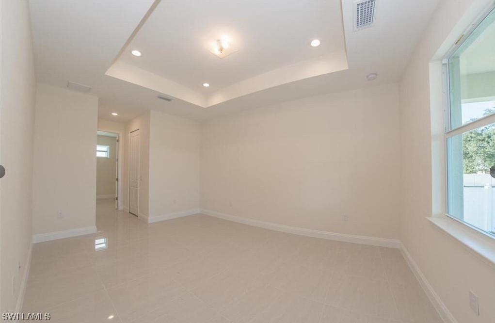 4307 Douglas LN