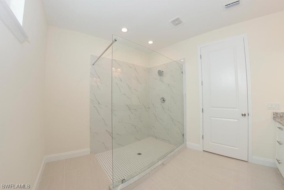 4307 Douglas LN