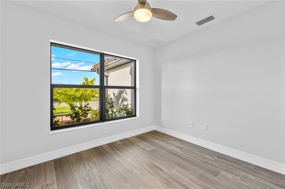 611 SW 40th TER