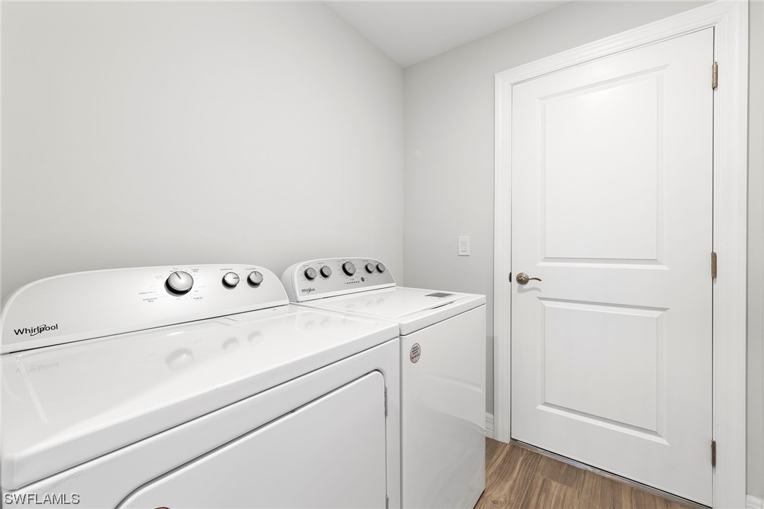 611 SW 40th TER
