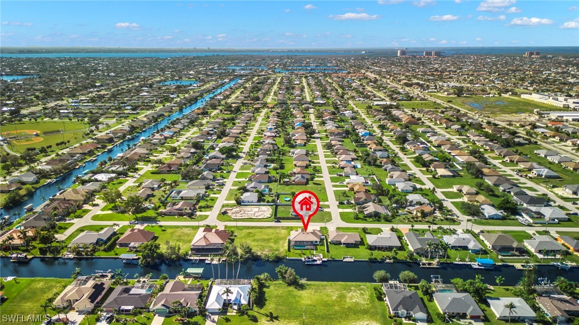 611 SW 40th TER