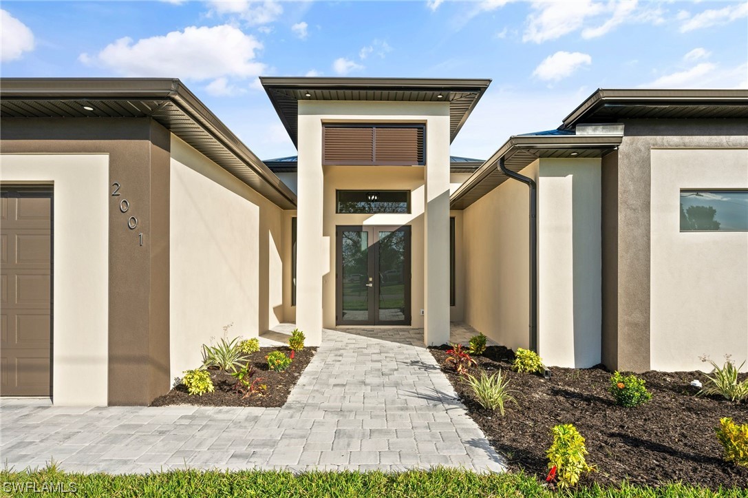 2001 SW 8th CT