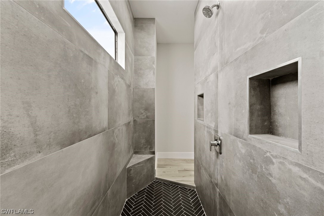 2001 SW 8th CT