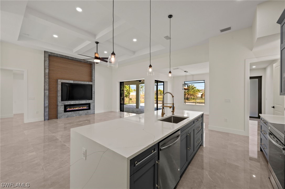 1833 SW 8th CT