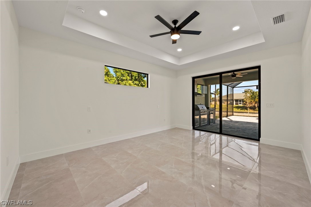 1833 SW 8th CT