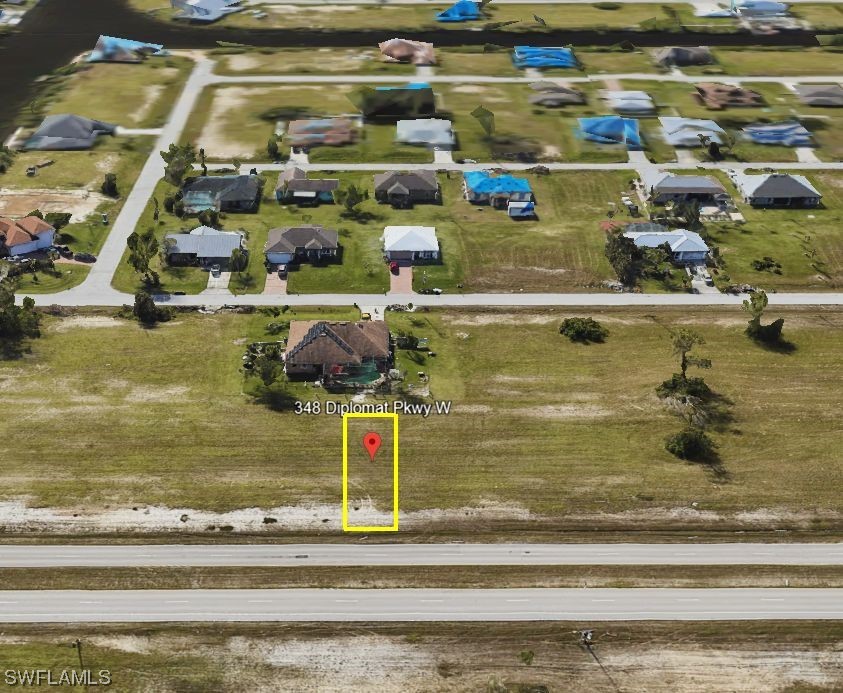 348 Diplomat PKWY W