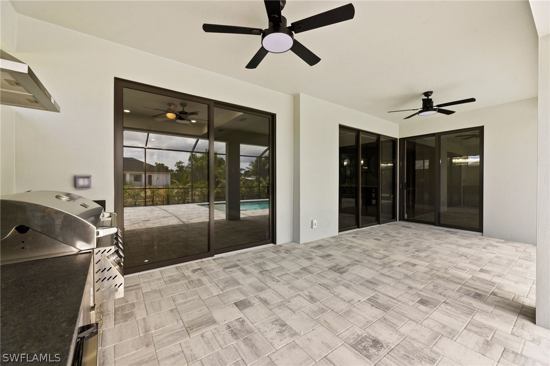515 SW 11th CT