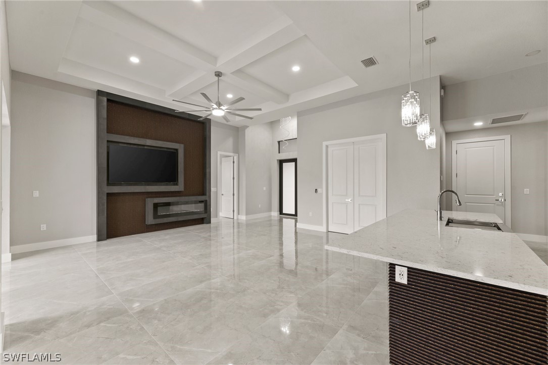 515 SW 11th CT
