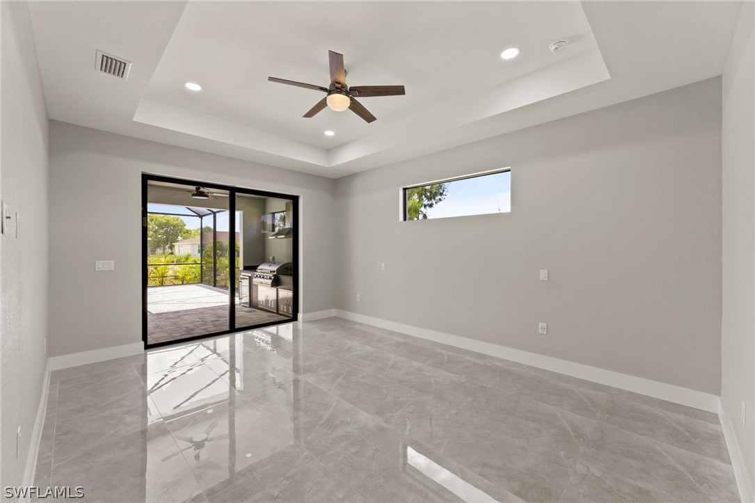 515 SW 11th CT