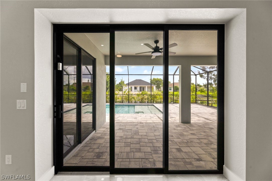 515 SW 11th CT