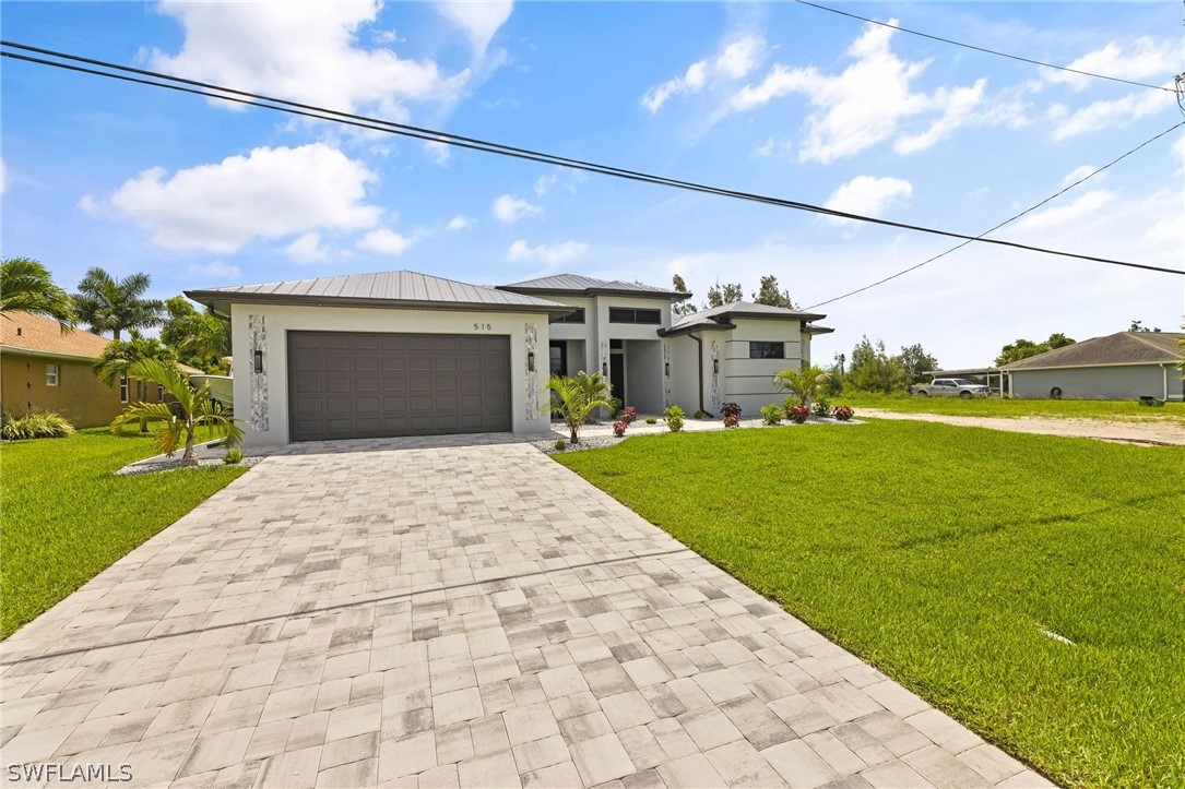 515 SW 11th CT