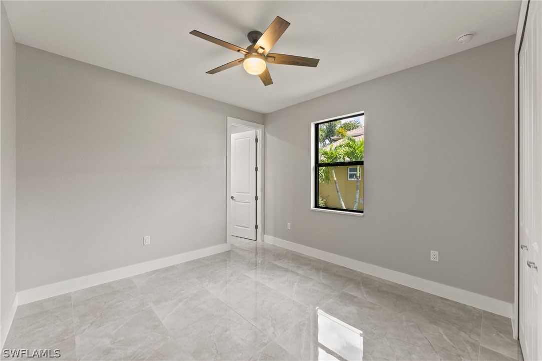 515 SW 11th CT