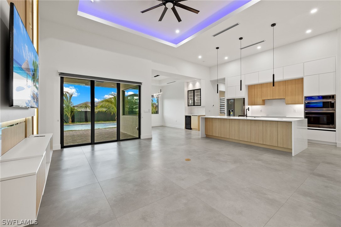 334 SW 25th PL