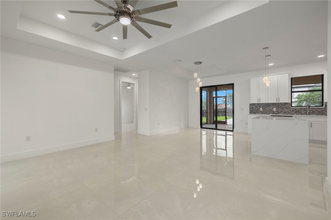 1215 NW 1st PL