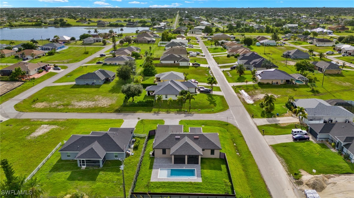 1215 NW 1st PL