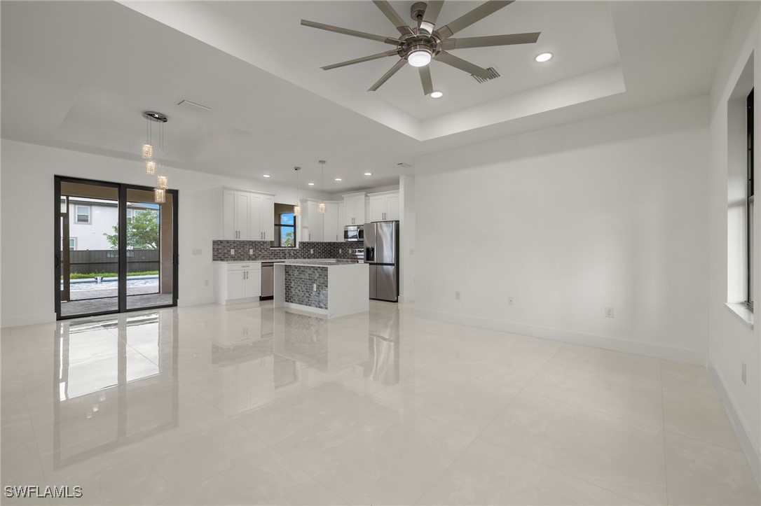 1215 NW 1st PL